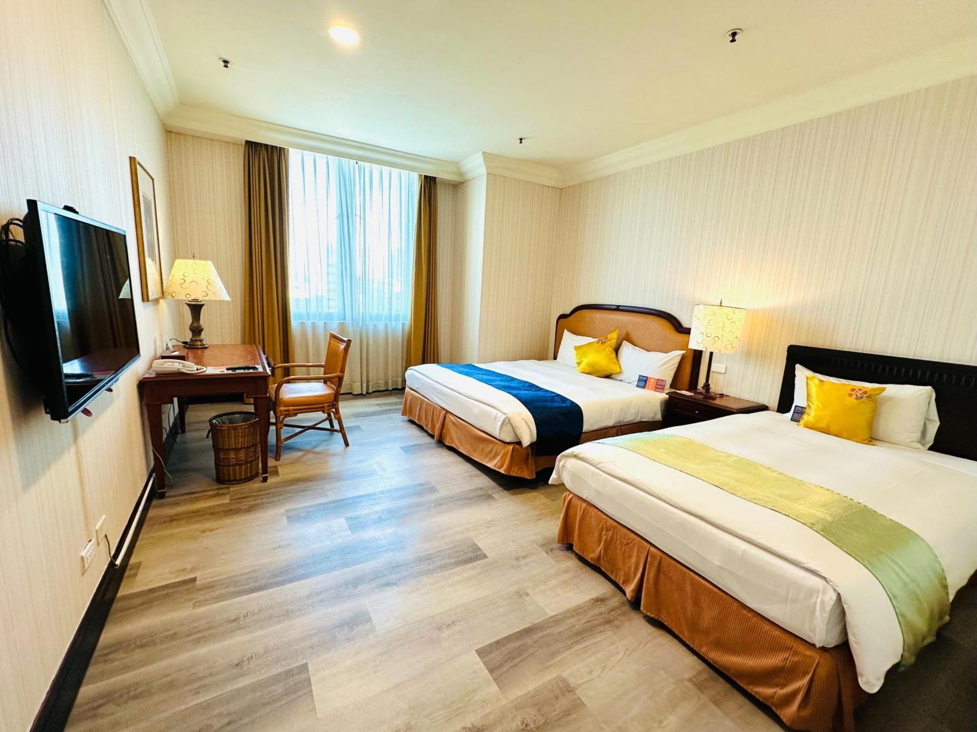 Wei-Yat Grand Hotel Tainan Exterior photo