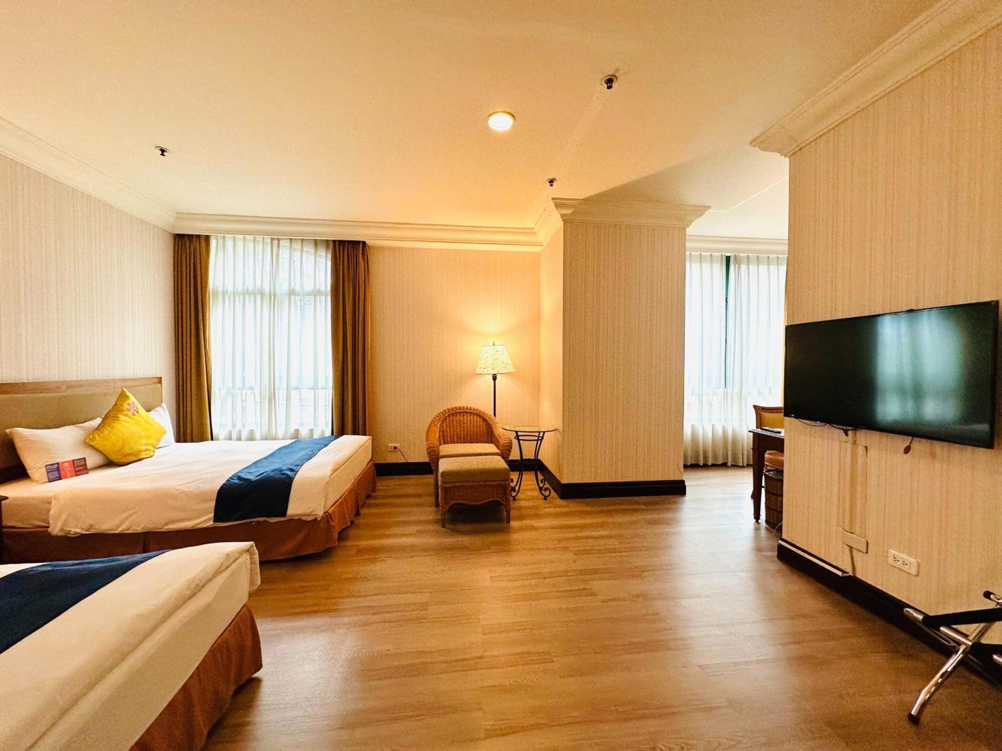Wei-Yat Grand Hotel Tainan Exterior photo