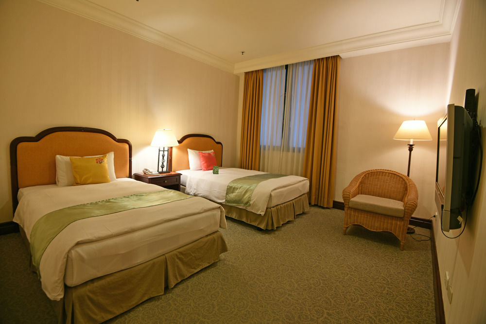 Wei-Yat Grand Hotel Tainan Exterior photo